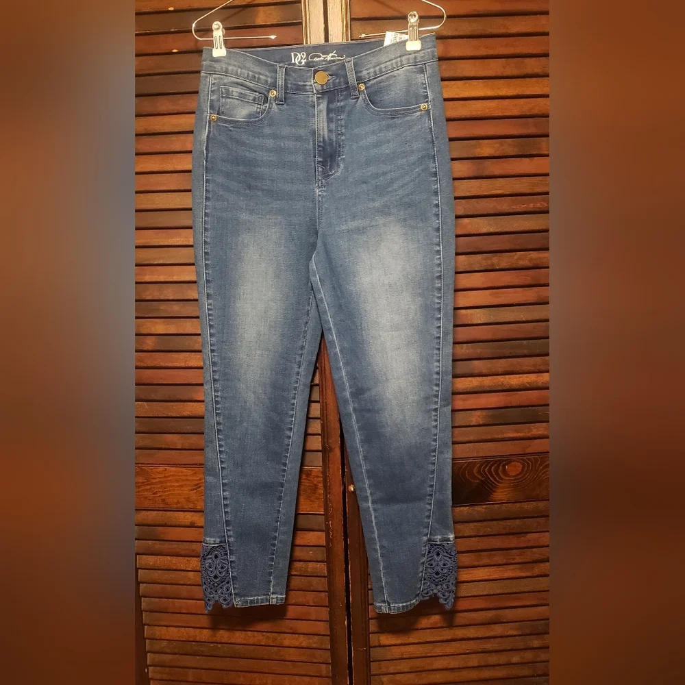 DG2 by Diane Gilman  Stretch Denim Lace Insert Crop Jean, Size 4 Tall